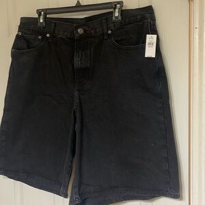 Black GAP denim shorts